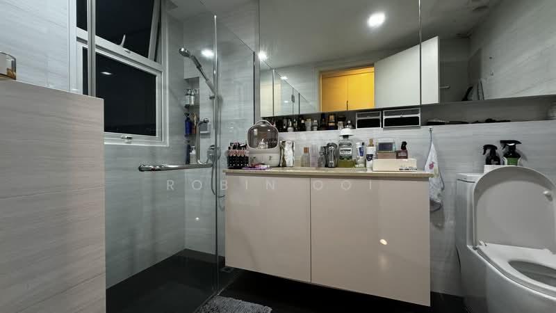 Nuovo, 21 Ang Mo Kio Avenue 9, 3 Bedrooms, 1,421 sqft, Condominium For Sale, by Robin Ooi, 500166527 - Bathroom - PropertyGuru.com.sg