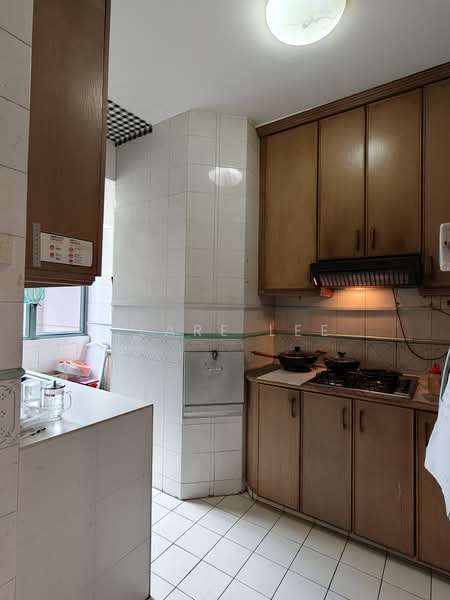 West Bay Condo, 50 West Coast Crescent, 3 Bedrooms, 1,141 sqft, Condominium For Sale, by Clare Lee, 500166535 - Kitchen - PropertyGuru.com.sg