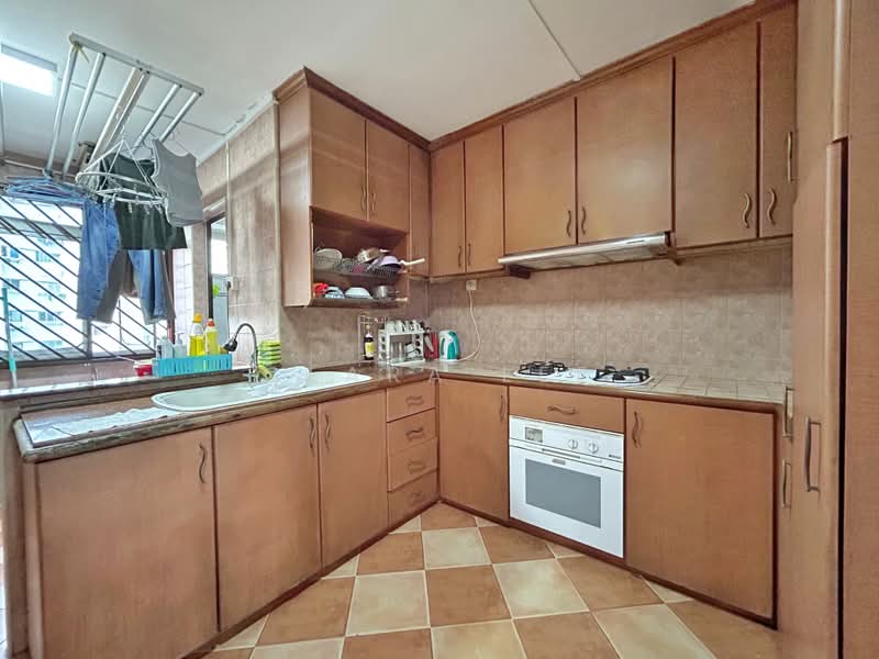 322 Yishun Central, 322 Yishun Central, 3 Bedrooms, 1,313 sqft, HDB Flat For Rent, by Clara Lee, 500166543 - Kitchen - PropertyGuru.com.sg