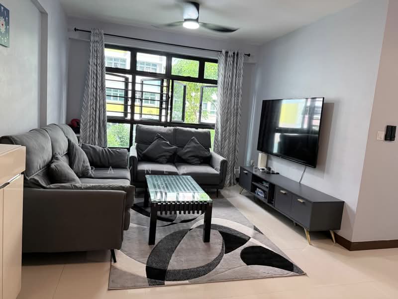 808D Choa Chu Kang Avenue 1, 808D Choa Chu Kang Avenue 1, 3 Bedrooms, 990 sqft, HDB Flat For Rent, by Rayner Cheng, 500166555 - Living Room - PropertyGuru.com.sg