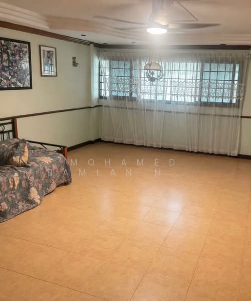 450 Tampines Street 42, 450 Tampines Street 42, 3 Bedrooms, 1,119 sqft, HDB Flat For Sale, by Mohamed Ramlan Nordin, 500166561 - Bedroom - PropertyGuru.com.sg