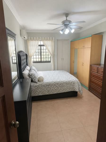 450 Tampines Street 42, 450 Tampines Street 42, 3 Bedrooms, 1,119 sqft, HDB Flat For Sale, by Mohamed Ramlan Nordin, 500166561 - Bedroom - PropertyGuru.com.sg