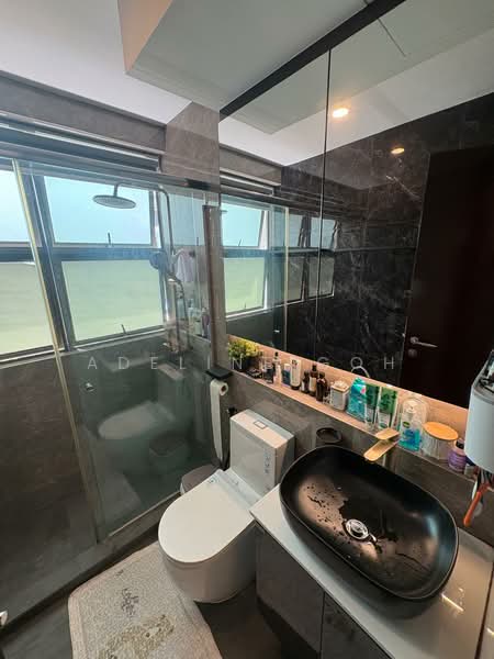 Chuan Loft, Chuan Drive, 6 Bedrooms, 2,500 sqft, Terraced House For Sale, by Adeline Goh, 500166574 - Bathroom - PropertyGuru.com.sg
