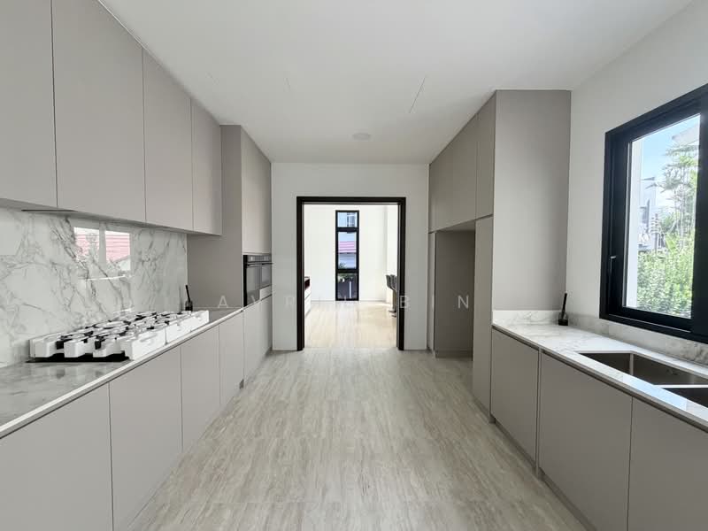 Brand New D10 2.5 sty Detached in Mount Sinai! 1km to Henry Park Primary!, Grove Drive / Mount Sinai / Holland Grove / Holland Road, 5 Bedrooms, 12,109 sqft, Detached House For Sale, by Avril Bin, 500166578 - Kitchen - PropertyGuru.com.sg
