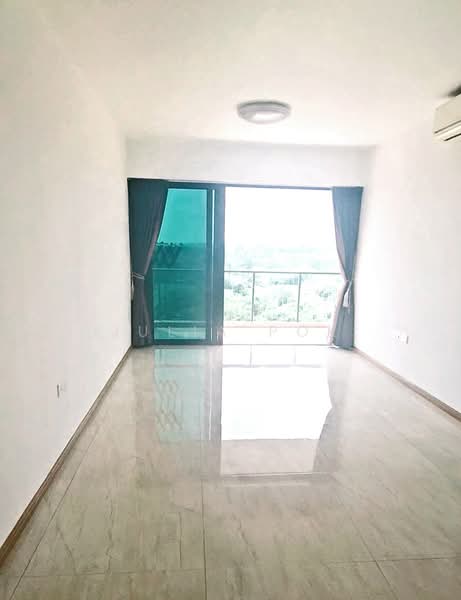 Kingsford Waterbay, 84 Upper Serangoon View, 4 Bedrooms, 1,216 sqft, Condominium For Rent, by Julia Pok, 500166585 - Balcony - PropertyGuru.com.sg