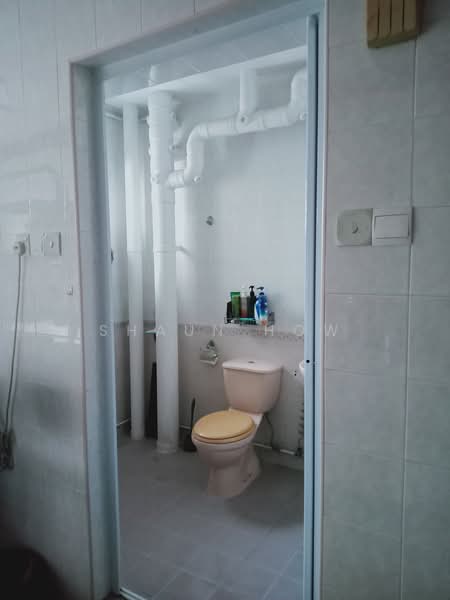 633 Jurong West Street 65, 633 Jurong West Street 65, Room Rental, 110 sqft, HDB Flat For Rent, by Shaun How, 500166601 - Bathroom - PropertyGuru.com.sg