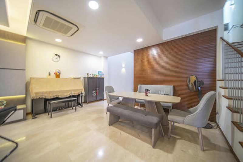 Goldenhill Villas, Golden Drive, 5 Bedrooms, 3,600 sqft, Terraced House For Rent, by Jason Low, 500166602 - Dining Room - PropertyGuru.com.sg