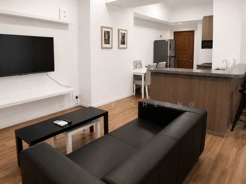 International Plaza, 10 Anson Road, 3 Bedrooms, 1,033 sqft, Apartment For Sale, by Tan Wee Kheong, 500166615 - Living Room - PropertyGuru.com.sg