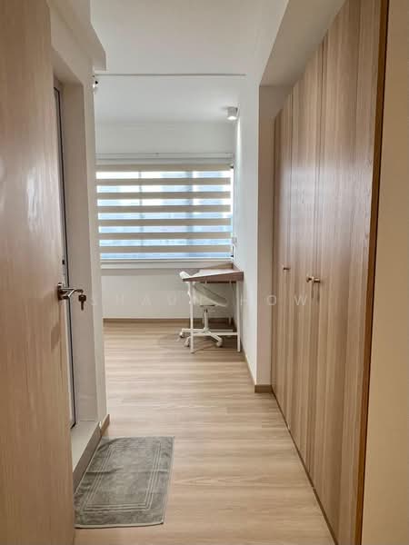 Lucky Plaza, 304 Orchard Road, Room Rental, 120 sqft, Apartment For Rent, by Shaun How, 500166616 - Corridor - PropertyGuru.com.sg