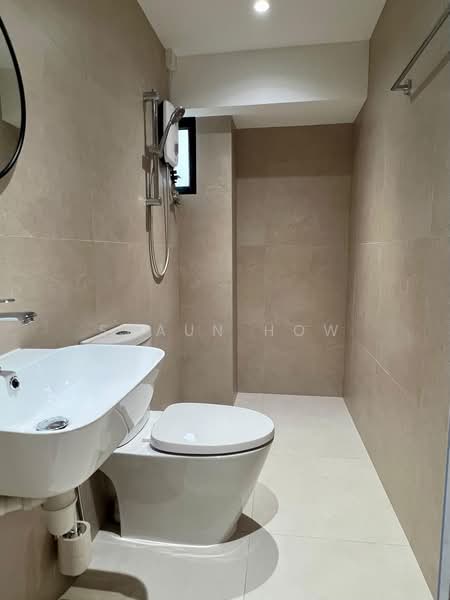 Lucky Plaza, 304 Orchard Road, Room Rental, 120 sqft, Apartment For Rent, by Shaun How, 500166616 - Bathroom - PropertyGuru.com.sg