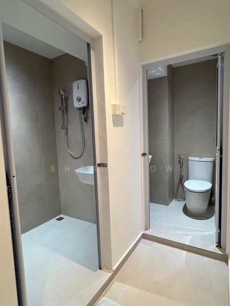 Lucky Plaza, 304 Orchard Road, Room Rental, 120 sqft, Apartment For Rent, by Shaun How, 500166616 - Bathroom - PropertyGuru.com.sg