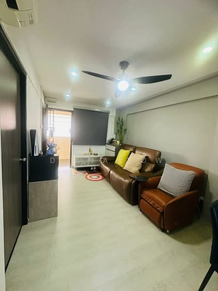 264 Waterloo Street, 264 Waterloo Street, 2 Bedrooms, 732 sqft, HDB Flat For Sale, by Diana Yow, 500166621 - Living Room - PropertyGuru.com.sg