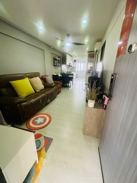 264 Waterloo Street, 264 Waterloo Street, 2 Bedrooms, 732 sqft, HDB Flat For Sale, by Diana Yow, 500166621 - Living Room - PropertyGuru.com.sg