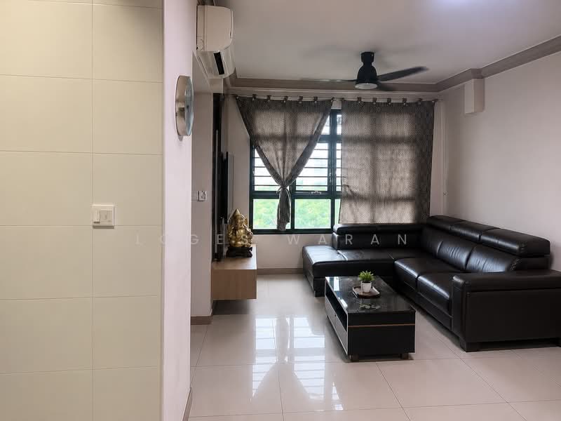 420B Northshore Drive, 420B Northshore Drive, 3 Bedrooms, 1,022 sqft, HDB Flat For Sale, by Loges Waran, 500166643 - Living Room - PropertyGuru.com.sg