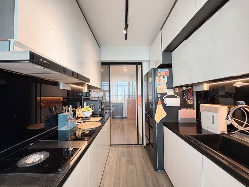 807A Chai Chee Road, 807A Chai Chee Road, 3 Bedrooms, 1,001 sqft, HDB Flat For Sale, by Jax Lim, 500166645 - Kitchen - PropertyGuru.com.sg