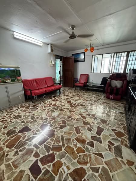 130 Bedok North Street 2, 130 Bedok North Street 2, Bedok / Upper East Coast, 3 Bedrooms, 990 sqft, HDB Flat For Sale, by Vincent Chan Koon Koon, 500166647 - PropertyGuru.com.sg