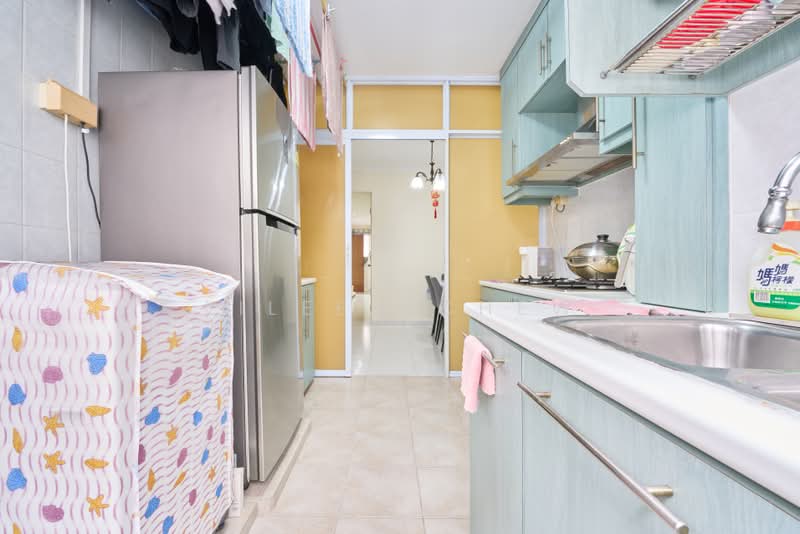 524 Hougang Avenue 6, 524 Hougang Avenue 6, 2 Bedrooms, 797 sqft, HDB Flat For Sale, by Eileen Chew, 500166655 - Kitchen - PropertyGuru.com.sg