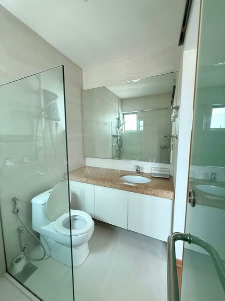 Castle Loft, 133 Lorong K Telok Kurau, Room Rental, 180 sqft, Apartment For Rent, by Malcolm Wong, 500166658 - Bathroom - PropertyGuru.com.sg