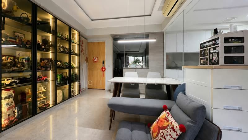 The Lakefront Residences, 42 Lakeside Drive, 3 Bedrooms, 1,033 sqft, Condominium For Sale, by Felecia Cheong, 500166662 - Living Room - PropertyGuru.com.sg