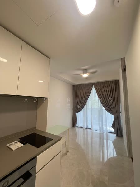 Amber Park, 18A Amber Gardens, 1 Bedroom, 484 sqft, Condominium For Sale, by Adrian Teng (郑景荣), 500166666 - Kitchen - PropertyGuru.com.sg