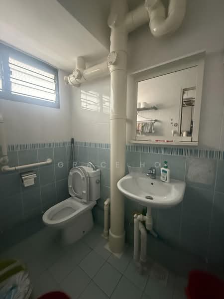 461 Crawford Lane, 461 Crawford Lane, Room Rental, 100 sqft, HDB Flat For Rent, by Grace Ho, 500166668 - Bathroom - PropertyGuru.com.sg