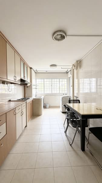 120 Ang Mo Kio Avenue 3, 120 Ang Mo Kio Avenue 3, 3 Bedrooms, 883 sqft, HDB Flat For Sale, by Anthony Sentosa, 500166673 - Kitchen - PropertyGuru.com.sg