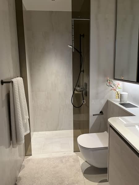 The Continuum, 1-8 Thiam Siew Avenue, 5 Bedrooms, 1,905 sqft, Condominium For Sale, by Jovyn Gan, 500166675 - Bathroom - PropertyGuru.com.sg