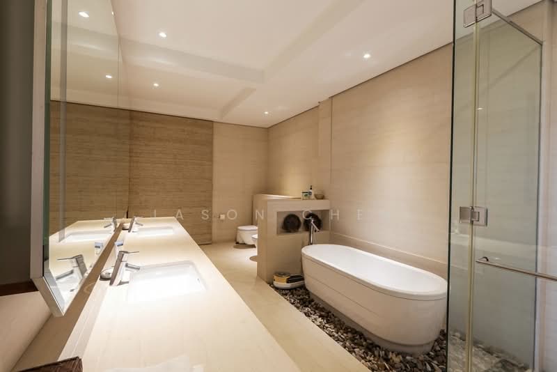 The Arcadia (Arcadia Gardens), 237 Arcadia Road, 5 Bedrooms, 7,503 sqft, Condominium For Sale, by Jason Chen, 500166677 - Bathroom - PropertyGuru.com.sg
