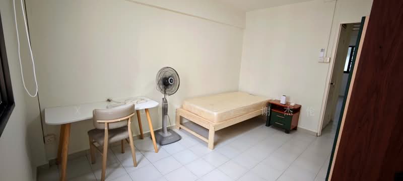 153 Yishun Street 11, 153 Yishun Street 11, Room Rental, 120 sqft, HDB Flat For Rent, by Xie Jielun 谢杰伦, 500166682 - Bedroom - PropertyGuru.com.sg
