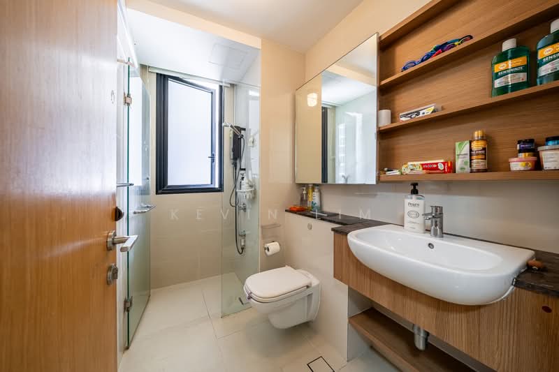 The Trilinq, 28A Jalan Lempeng, 3 Bedrooms, 1,044 sqft, Condominium For Sale, by Kevin Lim, 500166692 - Bathroom - PropertyGuru.com.sg