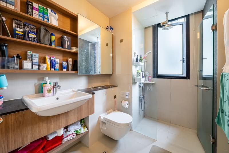 The Trilinq, 28A Jalan Lempeng, 3 Bedrooms, 1,044 sqft, Condominium For Sale, by Kevin Lim, 500166692 - Bathroom - PropertyGuru.com.sg