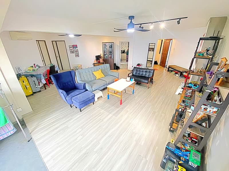 110 Bukit Batok West Avenue 6, 110 Bukit Batok West Avenue 6, 3 Bedrooms, 1,421 sqft, HDB Flat For Sale, by Eugene Chen, 500166697 - Living Room - PropertyGuru.com.sg
