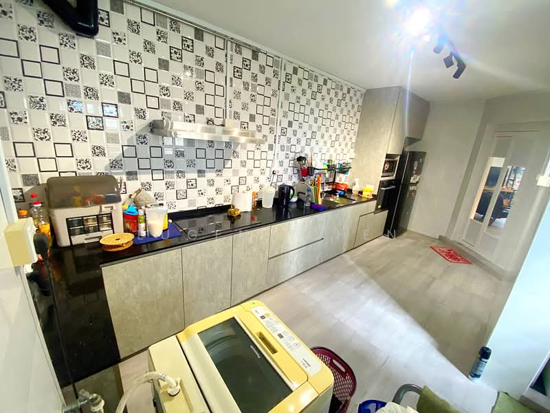 110 Bukit Batok West Avenue 6, 110 Bukit Batok West Avenue 6, 3 Bedrooms, 1,421 sqft, HDB Flat For Sale, by Eugene Chen, 500166697 - Kitchen - PropertyGuru.com.sg