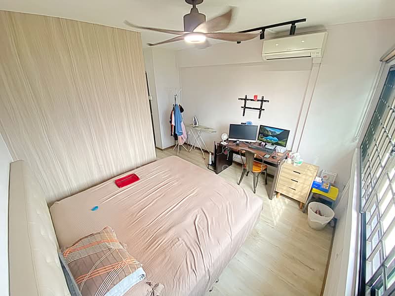 110 Bukit Batok West Avenue 6, 110 Bukit Batok West Avenue 6, 3 Bedrooms, 1,421 sqft, HDB Flat For Sale, by Eugene Chen, 500166697 - Bedroom - PropertyGuru.com.sg