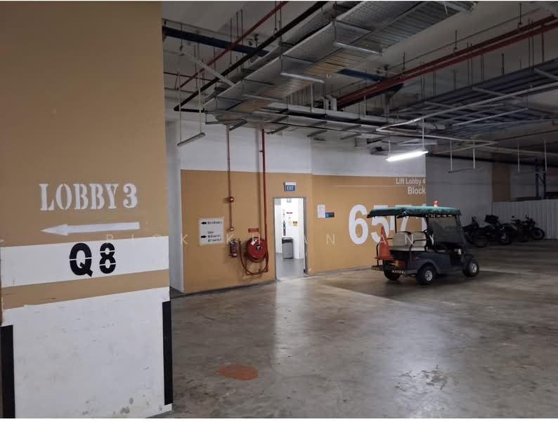 Oxley BizHub, 61 Ubi Road 1, 947 sqft, Light Industrial (B1) For Sale, by Rick Khiantani, 500166703 - Car Park - CommercialGuru.com.sg