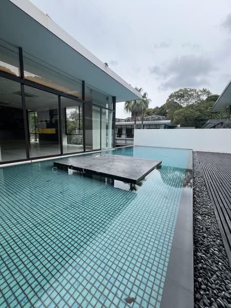 GCB in School Zone, Queen Astrid Park, Leedon Park, Coronation West, 4 Bedrooms, 10,000 sqft, Good Class Bungalow For Rent, by Chloe Wan, 500166708 - Exterior - PropertyGuru.com.sg