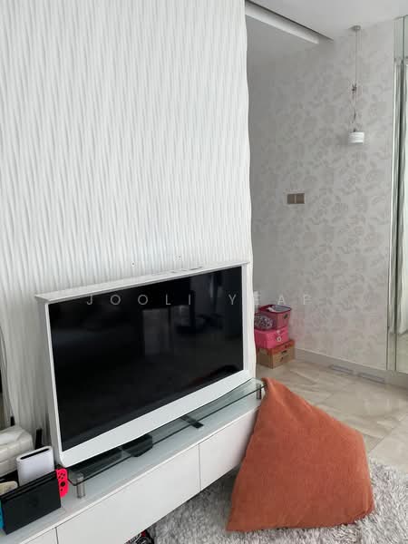 Gardenvista, 950 Dunearn Road, 4 Bedrooms, 1,345 sqft, Condominium For Sale, by Jooli Yeap, 500166715 - Living Room - PropertyGuru.com.sg