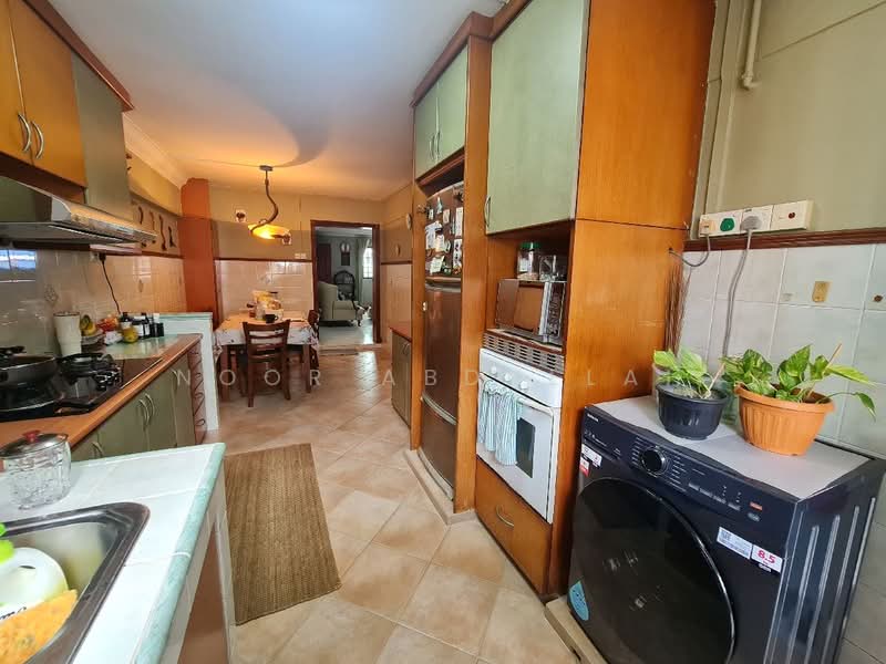 304 Ang Mo Kio Avenue 1, 304 Ang Mo Kio Avenue 1, 3 Bedrooms, 1,044 sqft, HDB Flat For Sale, by Noor Abdullah, 500166716 - PropertyGuru.com.sg