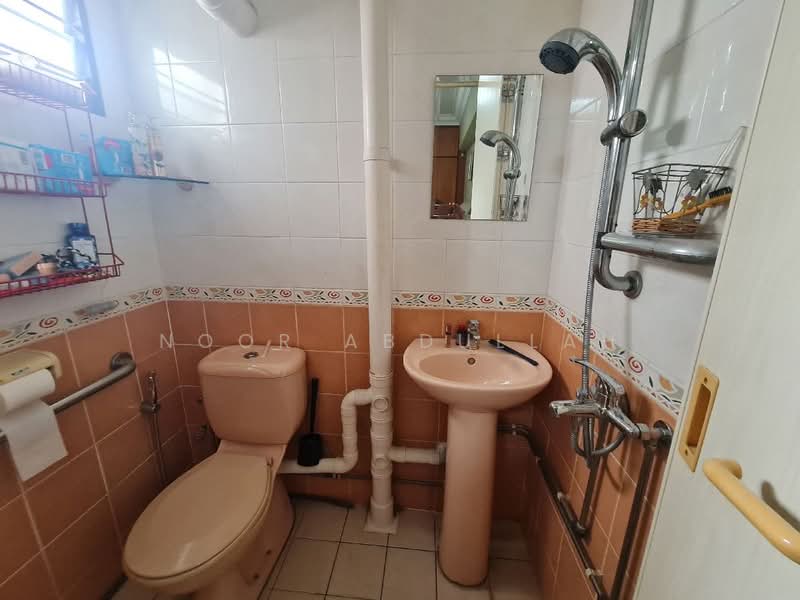 304 Ang Mo Kio Avenue 1, 304 Ang Mo Kio Avenue 1, 3 Bedrooms, 1,044 sqft, HDB Flat For Sale, by Noor Abdullah, 500166716 - PropertyGuru.com.sg