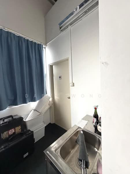 Harvest @ Woodlands, 280 Woodlands Industrial Park E5, 1,066 sqft, Factory / Workshop (B2) For Rent, by Daryl Wong, 500166726 - Bathroom - CommercialGuru.com.sg