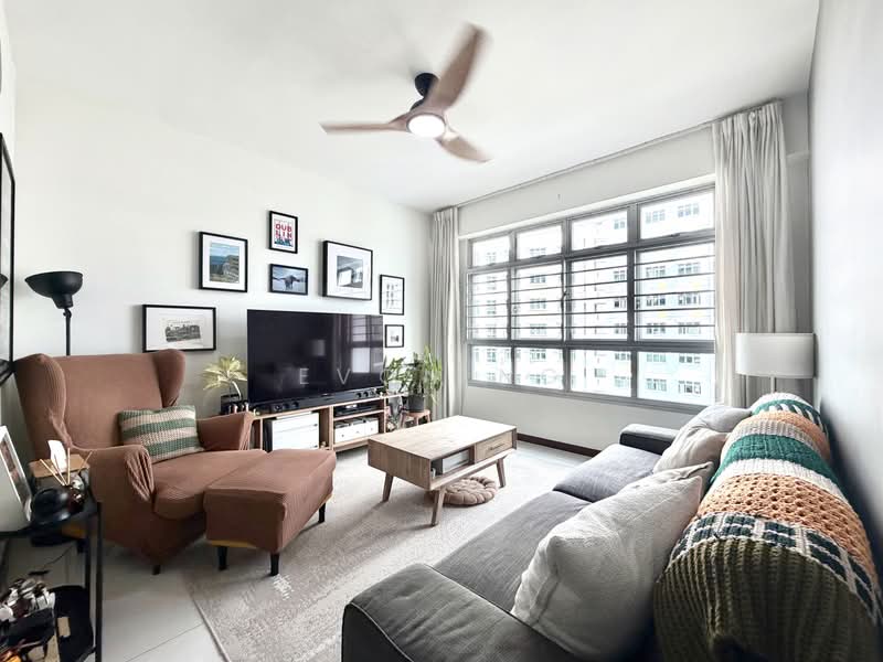 677C Yishun Ring Road, 677C Yishun Ring Road, 3 Bedrooms, 1,001 sqft, HDB Flat For Sale, by Evon Ng, 500166729 - Living Room - PropertyGuru.com.sg