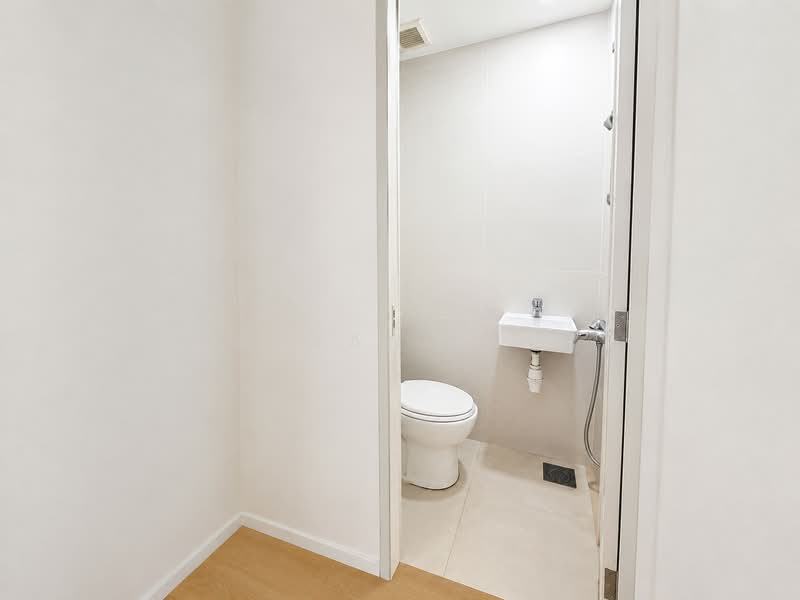 The Panorama, 18 Ang Mo Kio Ave 2, 3 Bedrooms, 990 sqft, Condominium For Rent, by Gevan Lau, 500166740 - Bathroom - PropertyGuru.com.sg
