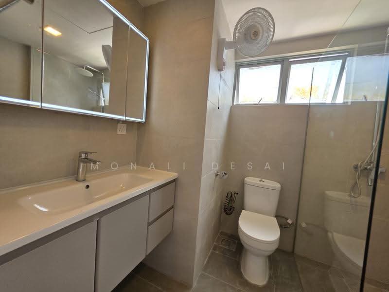 The Makena, 121 Meyer Road, East Coast / Marine Parade, 3 Bedrooms, 1,636 sqft, Condominium For Rent, by Monali Desai, 500166742 - Bathroom - PropertyGuru.com.sg