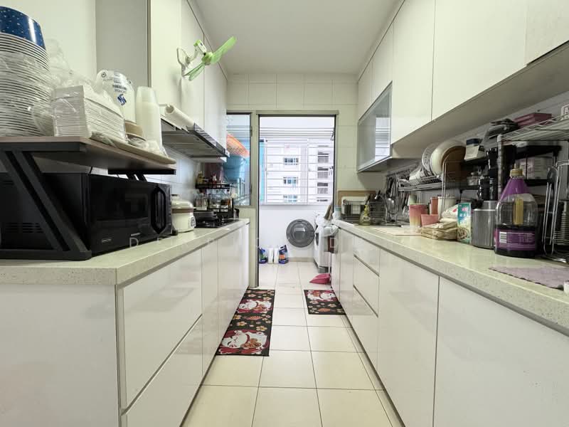 23 Teban Gardens Road, 23 Teban Gardens Road, 3 Bedrooms, 936 sqft, HDB Flat For Sale, by Derrick Dang, 500166743 - Kitchen - PropertyGuru.com.sg