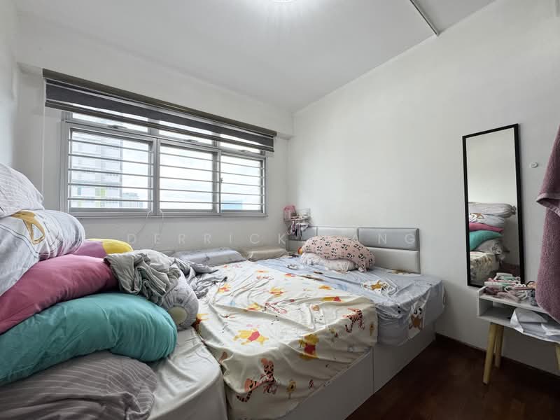 23 Teban Gardens Road, 23 Teban Gardens Road, 3 Bedrooms, 936 sqft, HDB Flat For Sale, by Derrick Dang, 500166743 - Bedroom - PropertyGuru.com.sg
