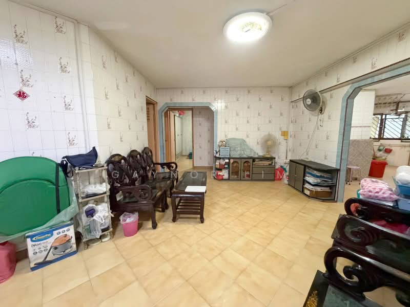 54 Pipit Road, 54 Pipit Road, 3 Bedrooms, 1,012 sqft, HDB Flat For Sale, by Gaynor Lim, 500166744 - Living Room - PropertyGuru.com.sg