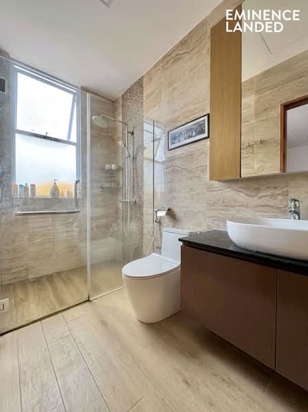 ‼️ Rare Inter-Terrace in D10 Holland Enclave • 1km Henry Park Pri ★Eminence Landed★, Holland Grove Road, Mount Sinai, Moonbeam Terrace, 3 Bedrooms, 2,740 sqft, Terraced House For Sale, by Clarry Au, 500166747 - Bathroom - PropertyGuru.com.sg