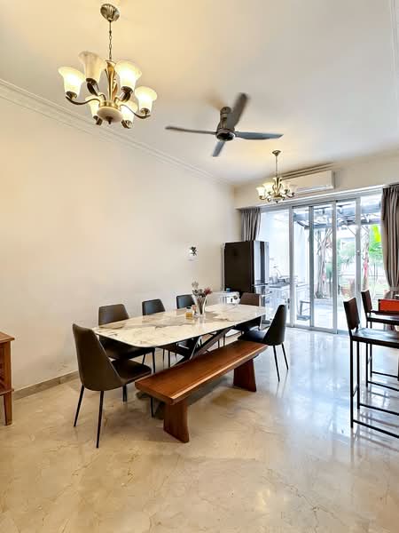 ‼️ Rare Inter-Terrace in D10 Holland Enclave • 1km Henry Park Pri ★Eminence Landed★, Holland Grove Road, Mount Sinai, Moonbeam Terrace, 3 Bedrooms, 2,740 sqft, Terraced House For Sale, by Clarry Au, 500166747 - Dining Room - PropertyGuru.com.sg