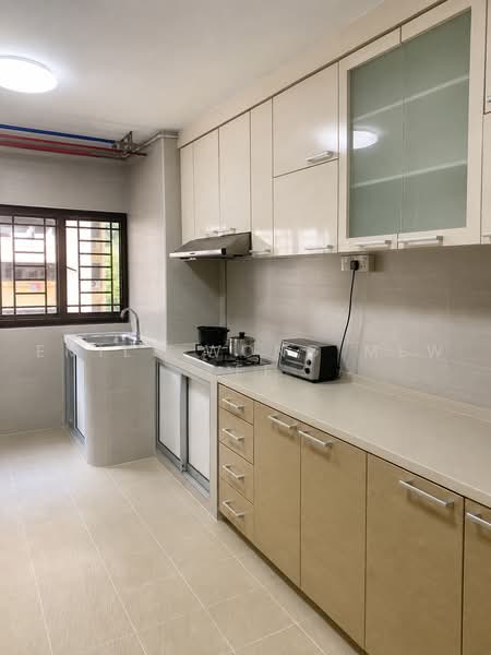 61 Telok Blangah Heights, 61 Telok Blangah Heights, Harbourfront / Telok Blangah, 2 Bedrooms, 721 sqft, HDB Flat For Sale, by Emily Wong Mew Yee, 500166750 - Kitchen - PropertyGuru.com.sg