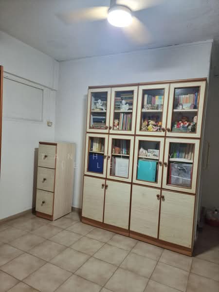 632 Veerasamy Road, 632 Veerasamy Road, 3 Bedrooms, 1,152 sqft, HDB Flat For Sale, by Tan Hui Lay (Eileen), 500166752 - Study - PropertyGuru.com.sg
